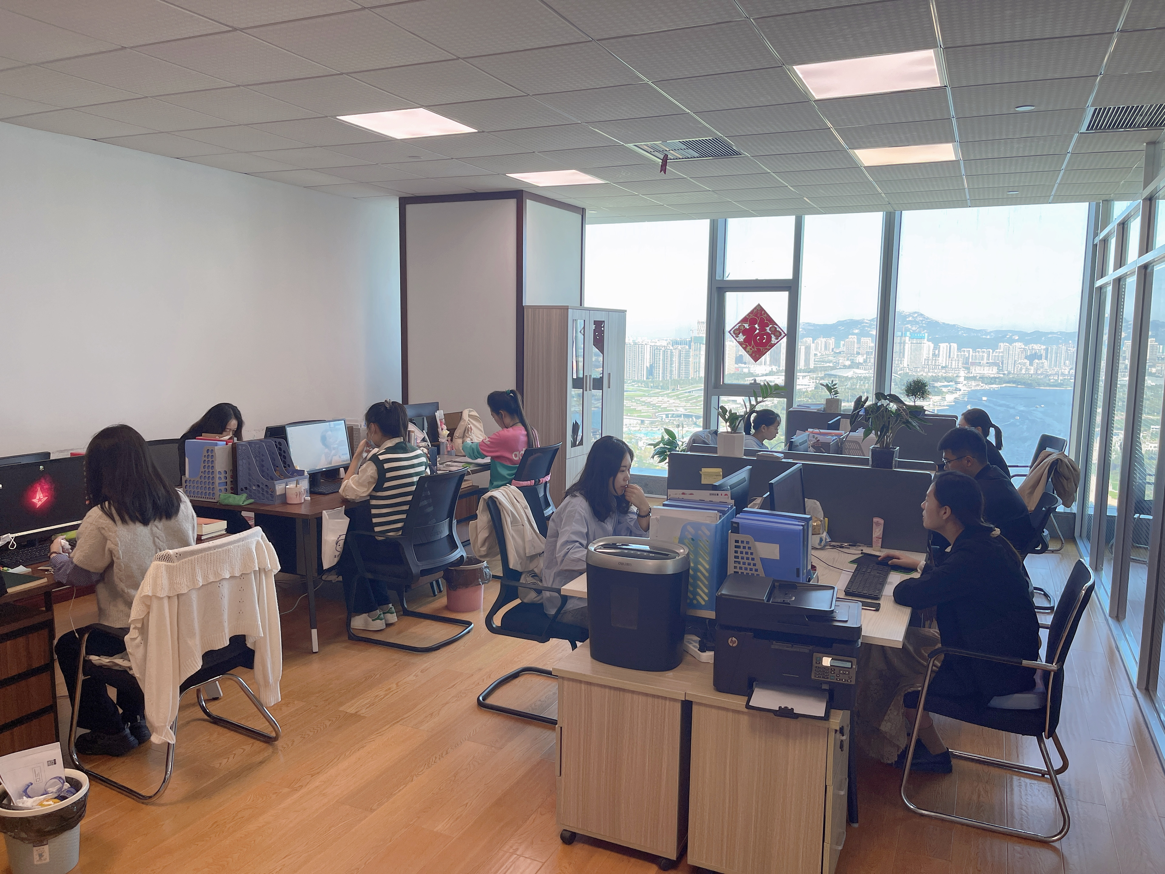 办公室1.jpg